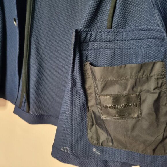 Giorgio Armani Men's Navy Textured Blazer – Made in Italy – Size 50 (EU) - Picture 6 of 10